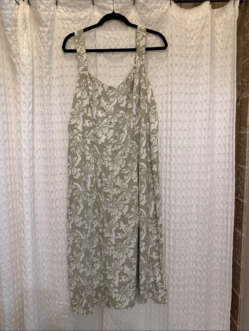 Market & Spruce Olive and White Floral Midi Dress